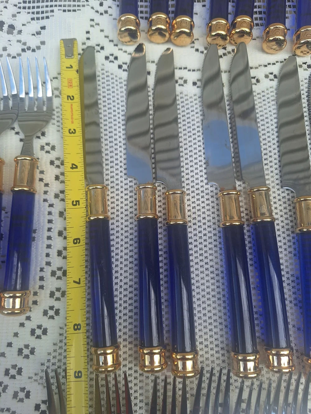 39‑Piece Cutlery Set – Beautiful Blue Handles – Very Good Condition